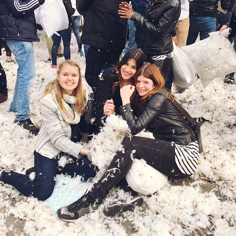 International pillow fight amsterdam Stripe Away