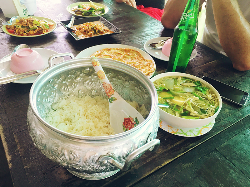 Lunchen op z'n Thais, Co van Kessel, Fietsen in Bangkok