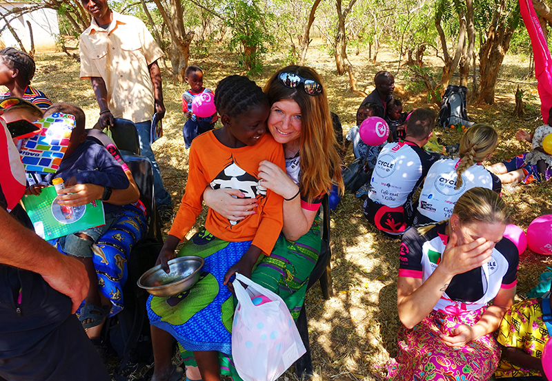 cycle for plan, plan nederland, plan international, ontmoeting sponsorkindje, fietsen door zambia, zambia, afrika, africa, fietsen door afrika, cycling,